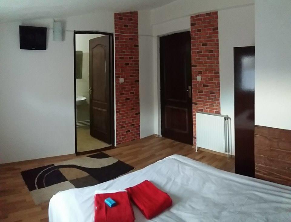 Casa Piscul Lupului Villa Pucioasa Kültér fotó